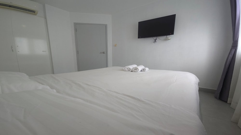 Boutique Comfort 1BR T2-410