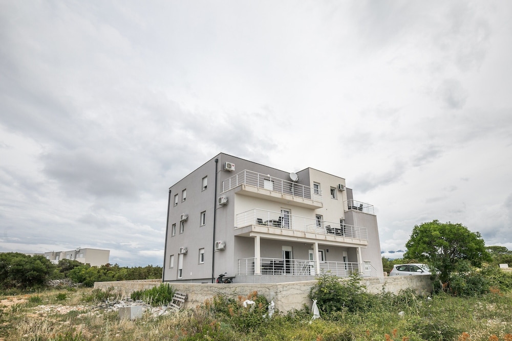 Lovely Apartment in Novalja near Sea Beach