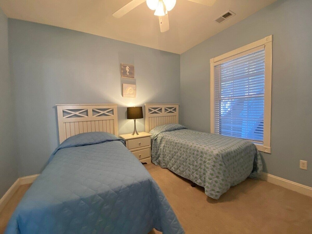 Magnolia Pointe Luster Leaf 4847-101 3 Bedroom Condo