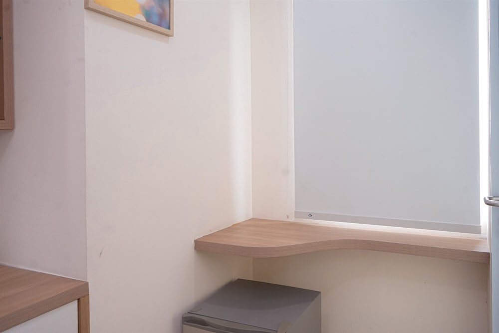Best Furnished Studio (No Kitchen) Apartment At B Residence