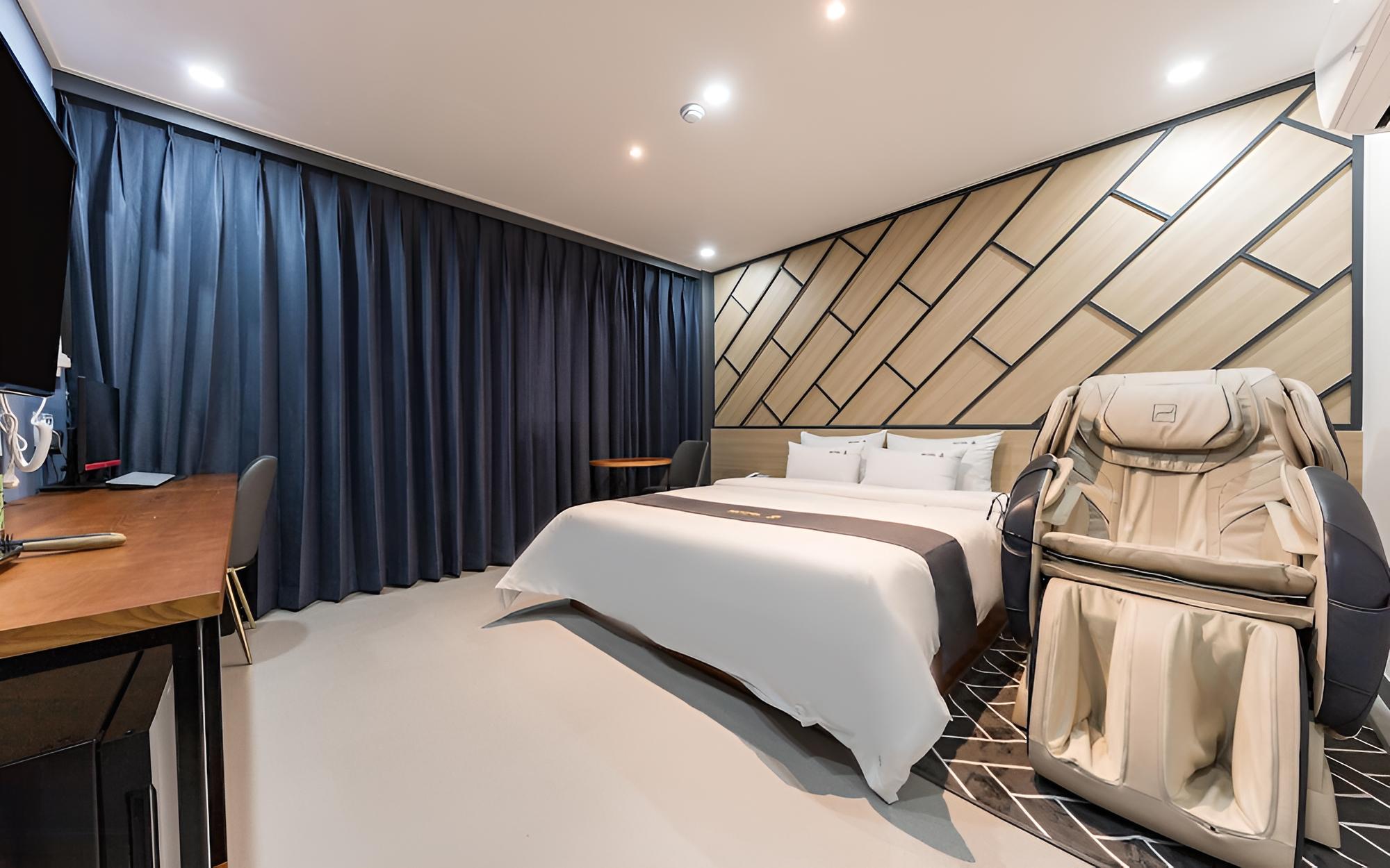 Changwon Jungangdong Business Hotel Hue view 2