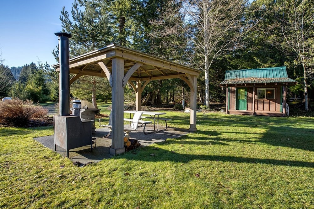 Unique Glamping Experience, Pet Friendly, Sleeps 2