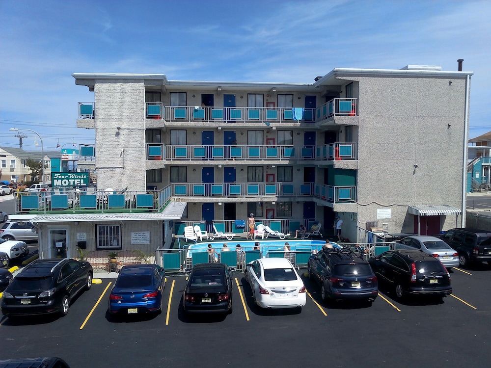 Four Winds Motel