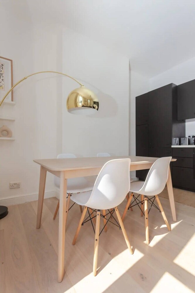 The Perfect 2 Bedroom Family Apartment in West Hackney
