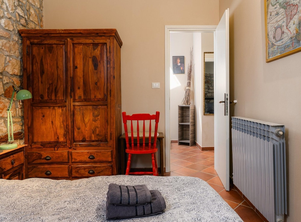 Warm Holiday Home With Terrace