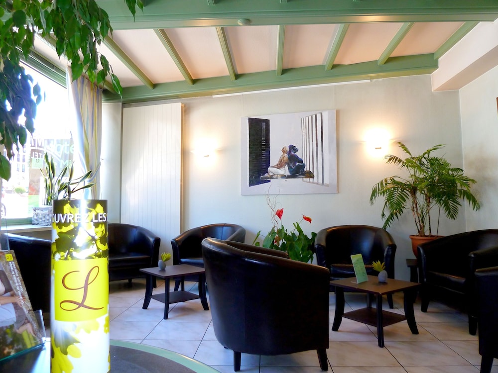 Rodez Vacations - Hotel du Midi - Property Image 1