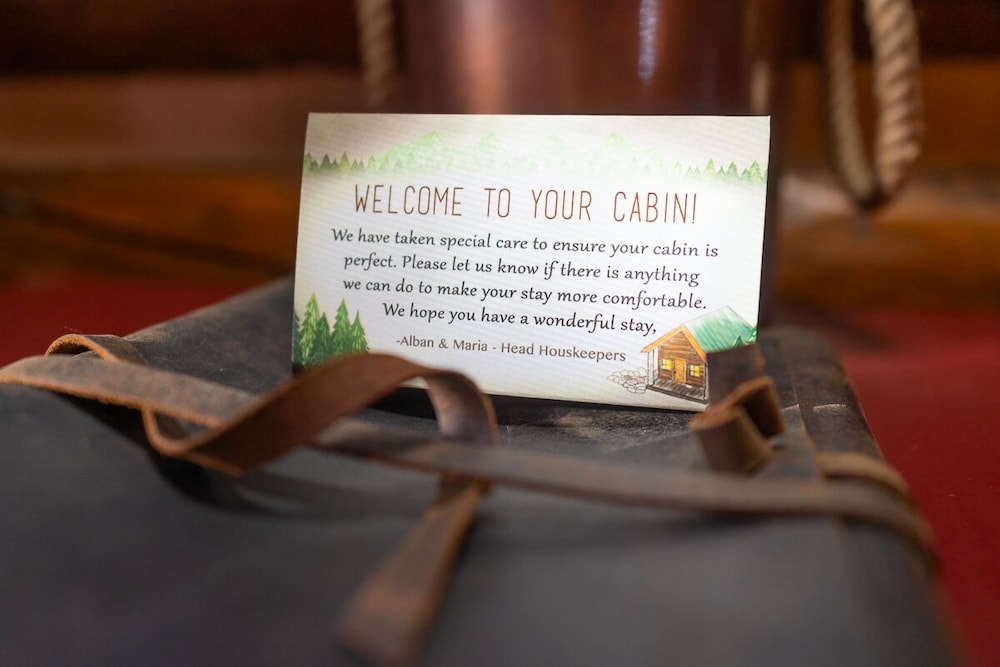 Storm Mountain Lodge Cabins & Dining