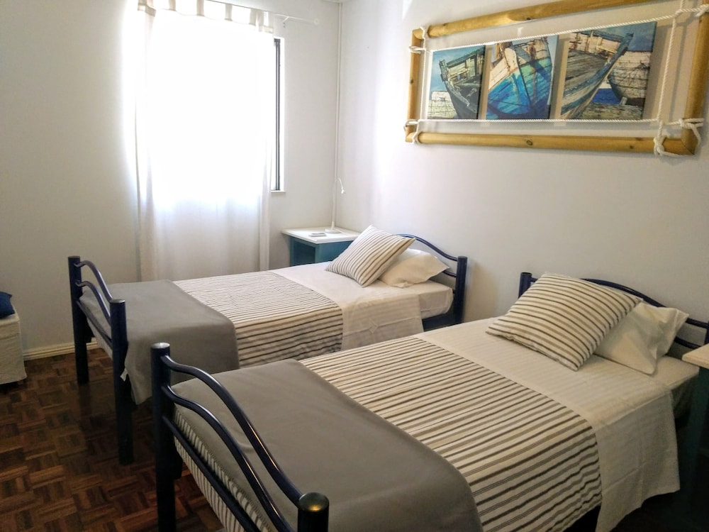 Roaz de Bandeira House
