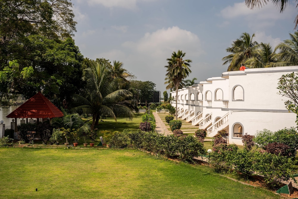 Great Trails River View Resort Thanjavur by GRT Hotels