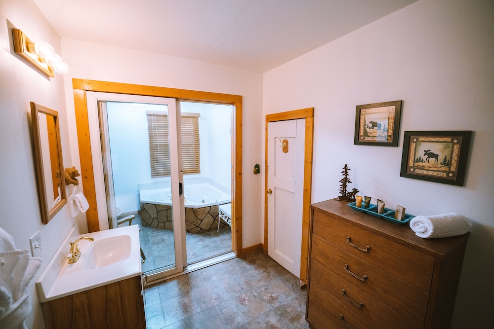River Ridge Cottages - Property Image 27