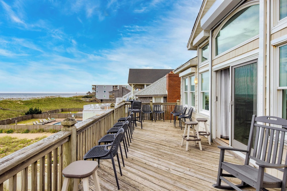 Sleeps 28 Beachfront w/ Pool, Hot Tub, Game Room Atlantic Watch by Avantstay