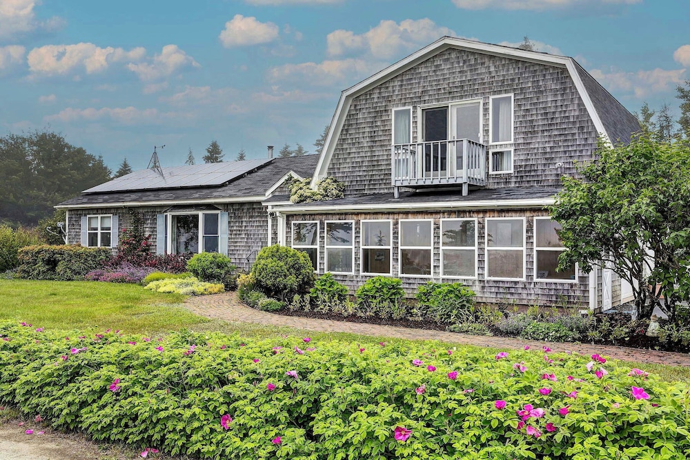 Bay Views: Peaceful Acadia National Park Getaway!
