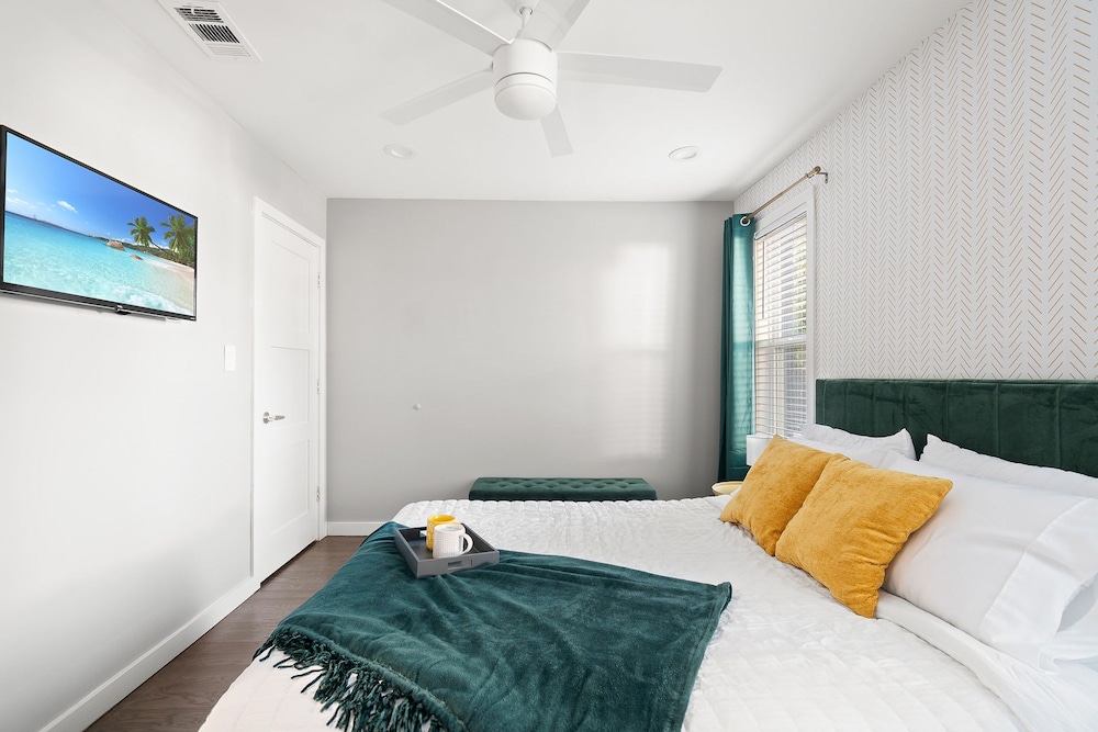 Emerald Indigo House Pet Friendly