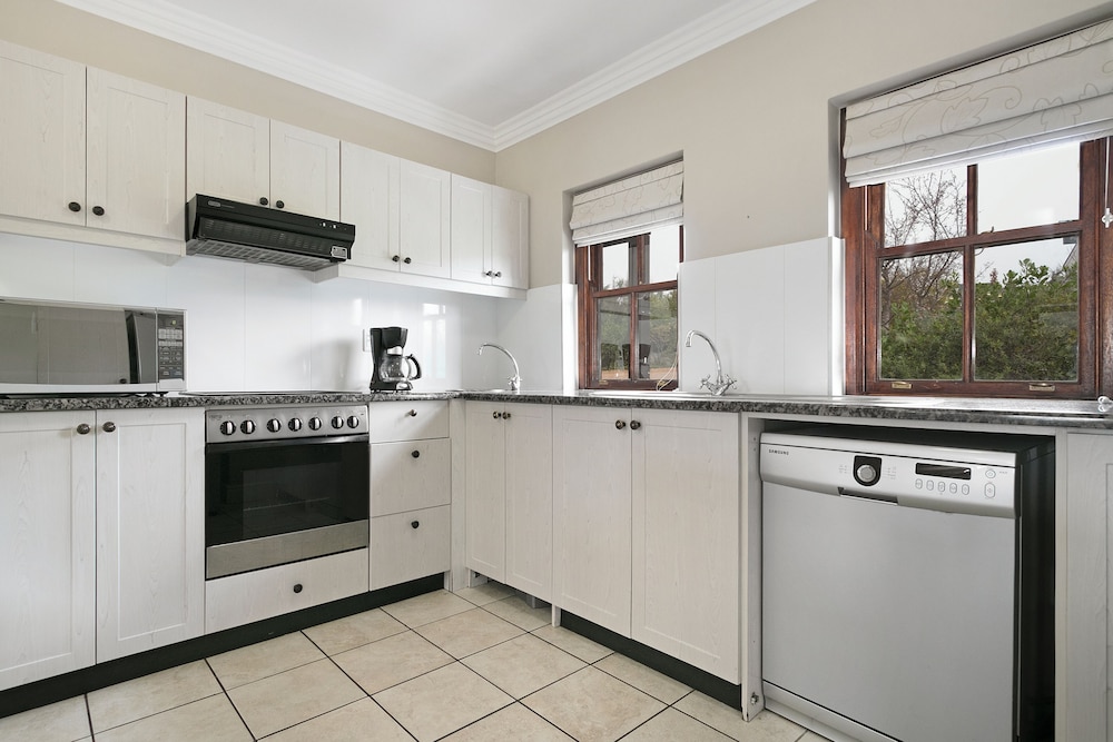 Winelands Golf Lodges at De Zalze