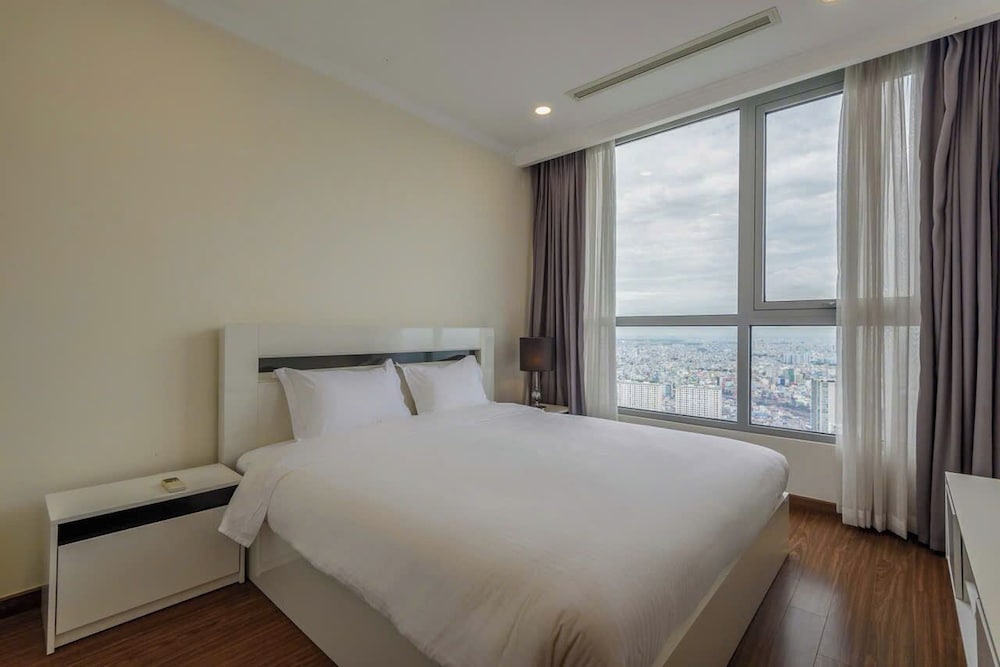 Nice Luxury Apartments Vinhome Central