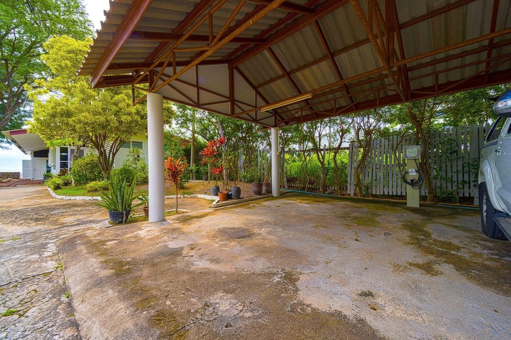 Oceanfront 6 Bedroom Twin Villas OV6