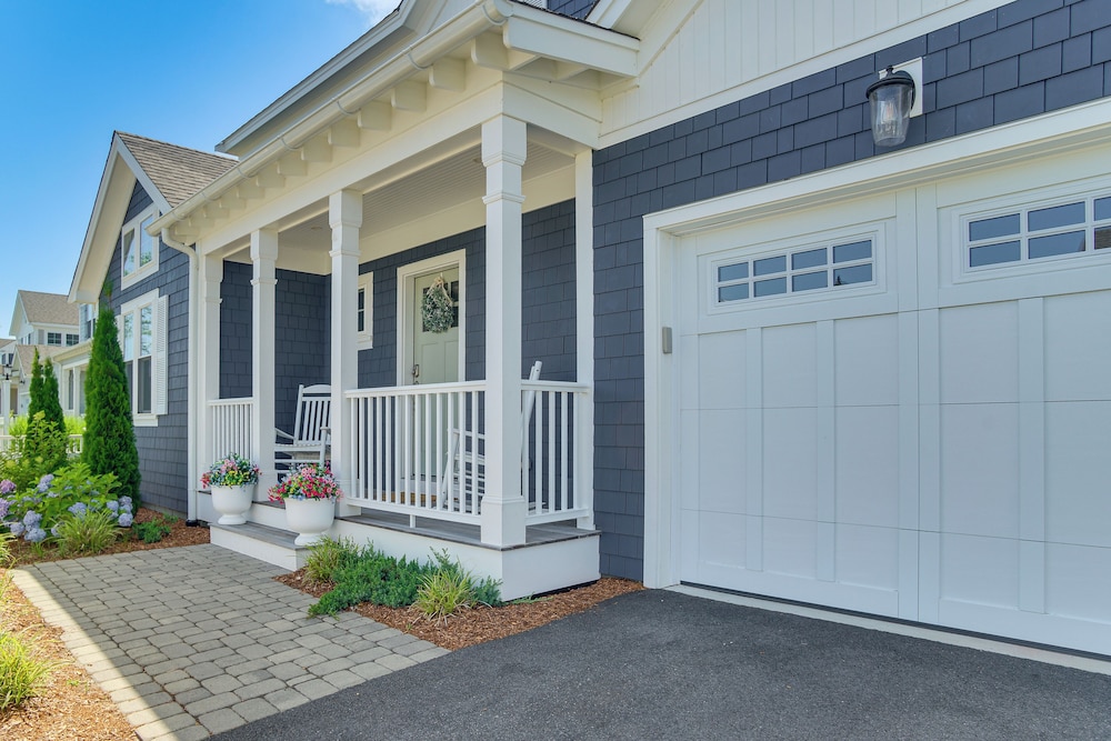 2 Mi to Public Beach Access! Cape Cod Family Home