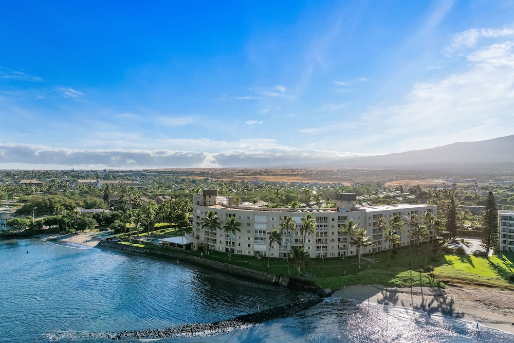 Menehune Shores 421 2 Bedroom Condo