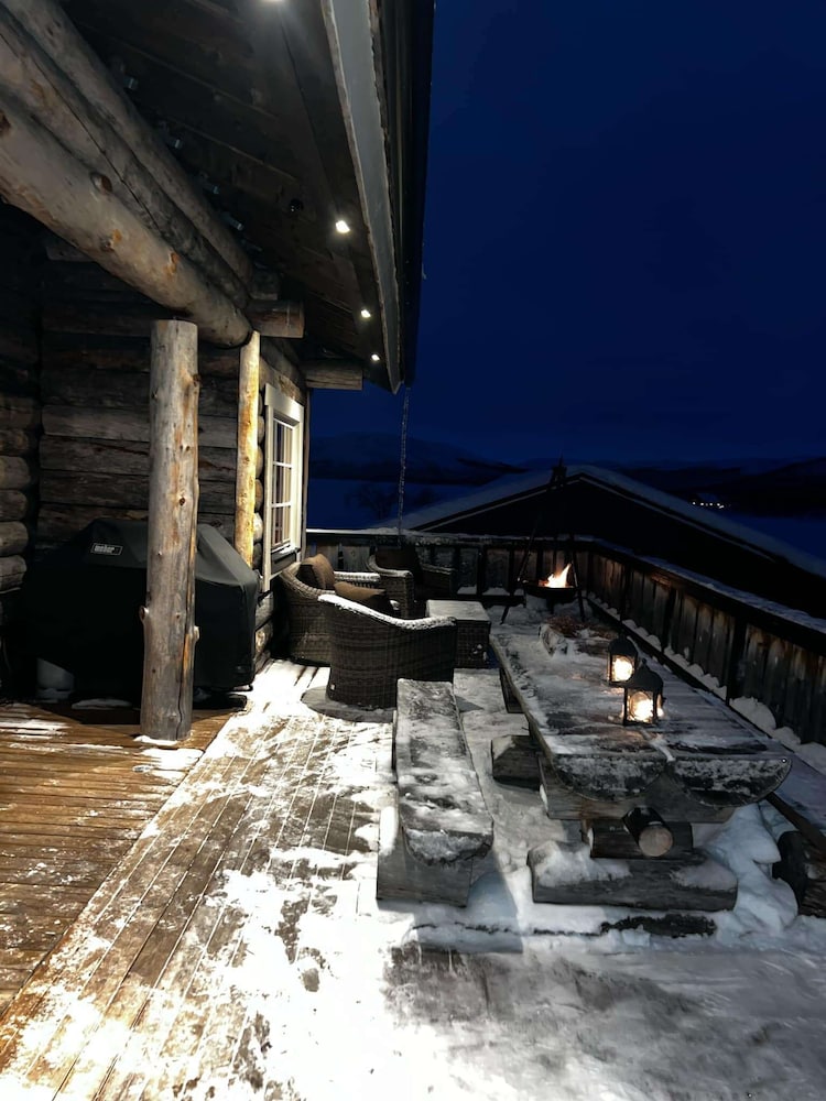 Aurora Bliss Cabin Retreat
