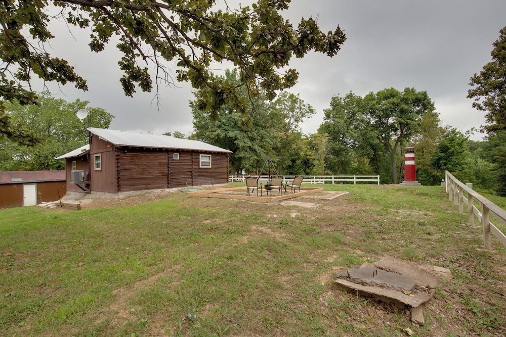 'byrd's Nest' Lake Lafayette Escape w/ Fire Pit