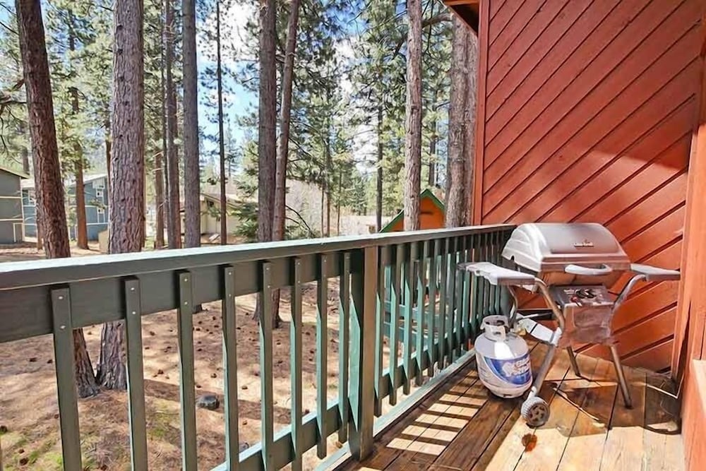 3861 Saddle Road by RedAwning