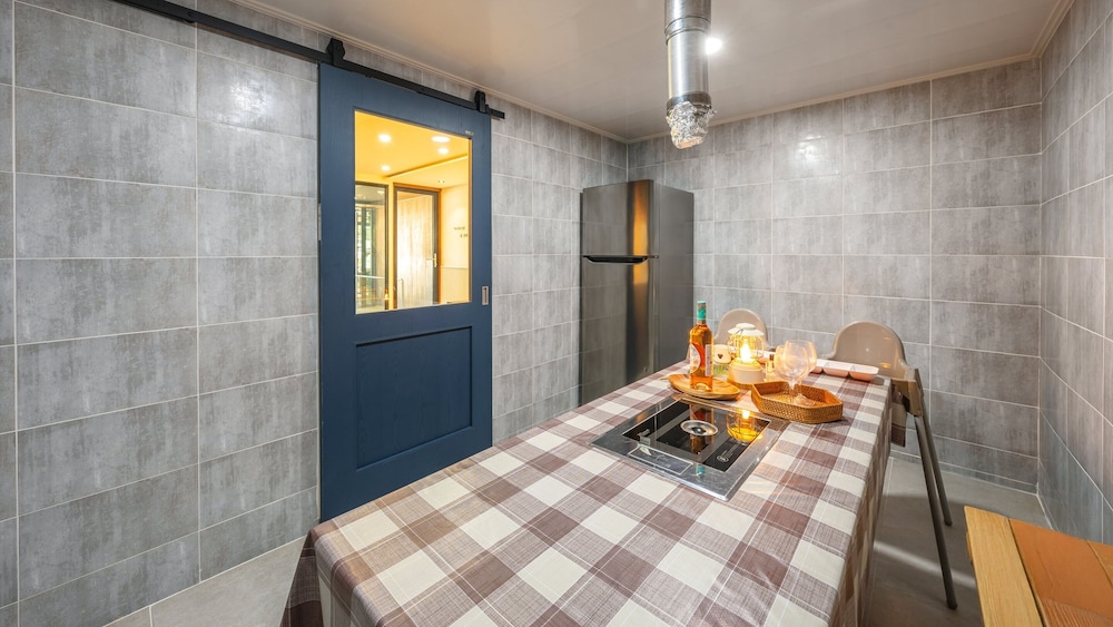 Gyeongju Jamjam Kids Pool Villa Pension