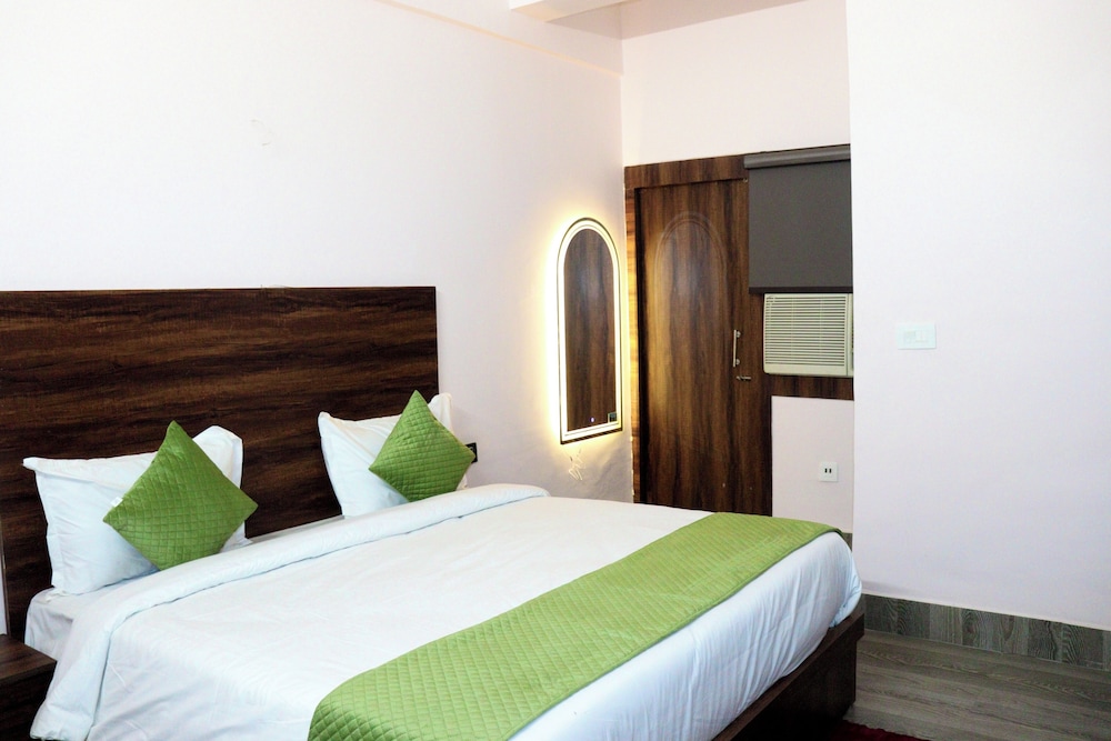 Abharam Retreats
