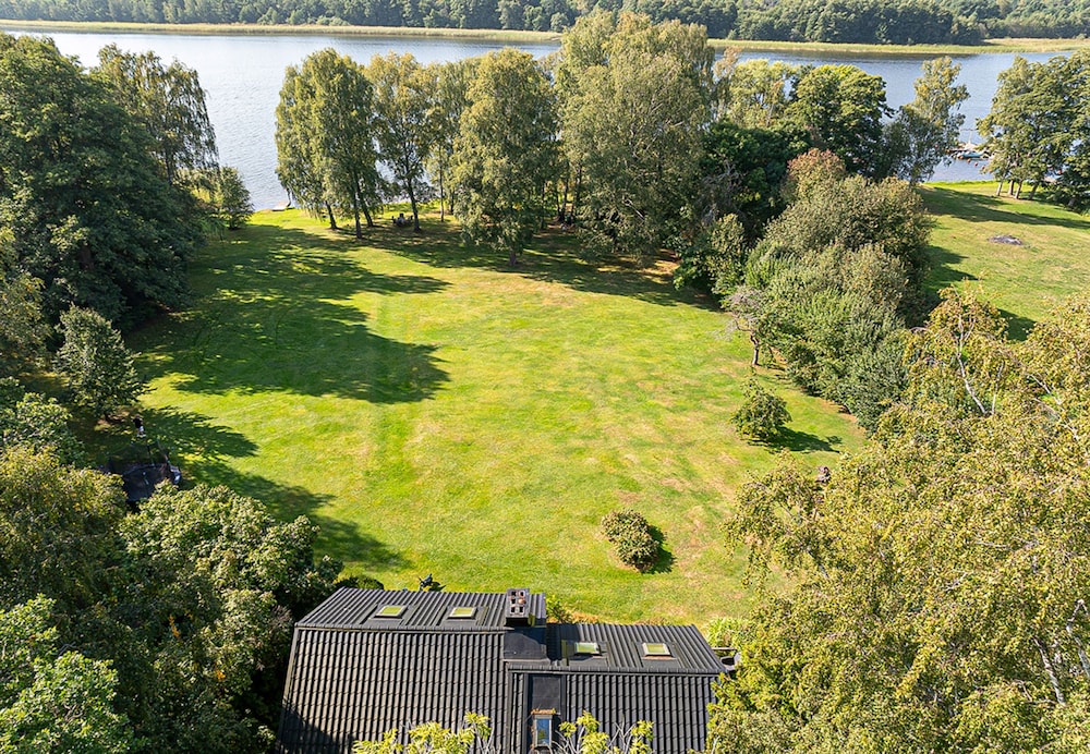 Dream Location With Lake View Near Brohof-golf