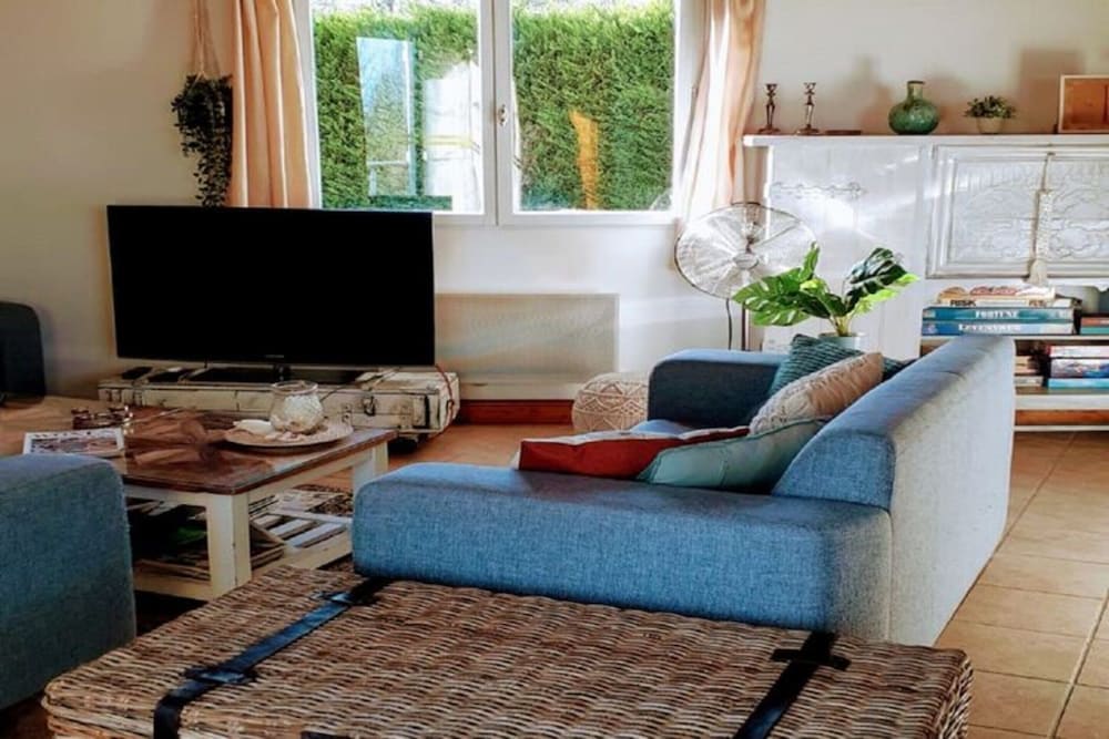 Holiday Home in Dordogne With Pool & Bubble Bath