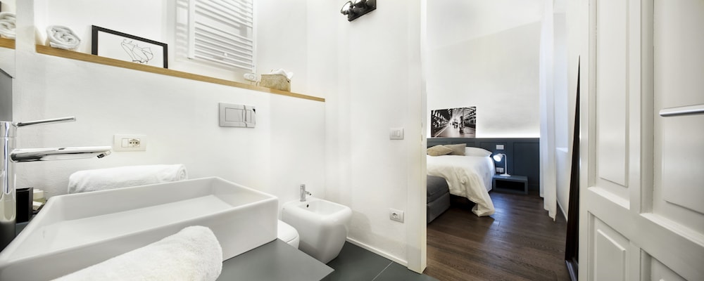 Emilia Suite Express