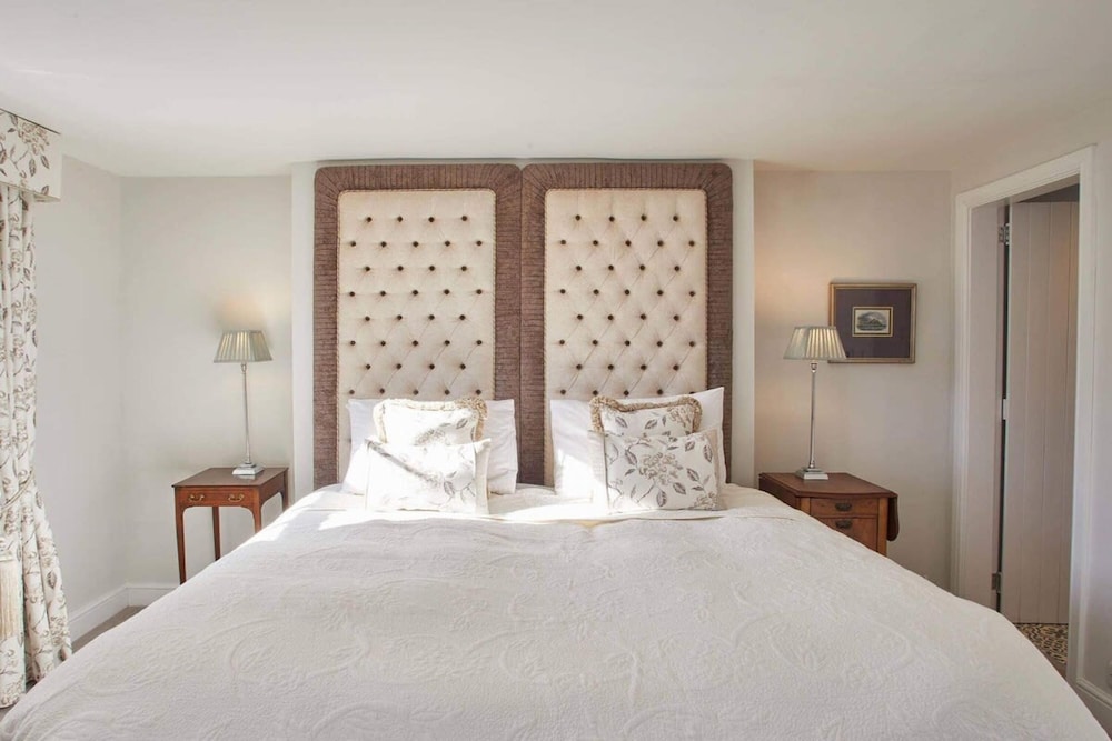 Host Stay Tithe Cottage