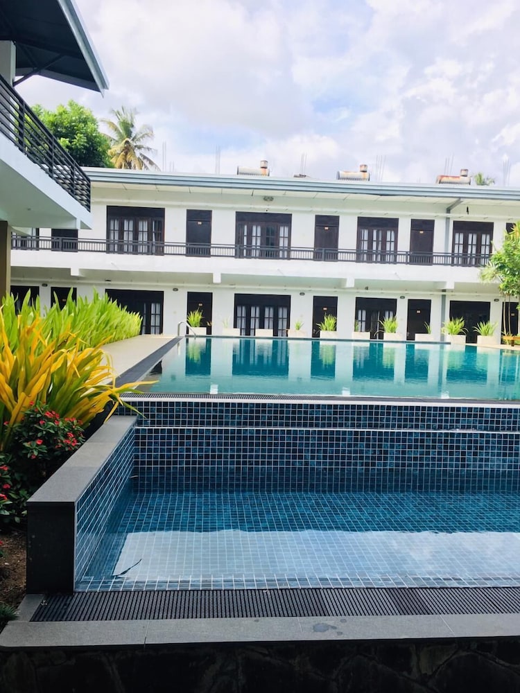 BluOra Resort