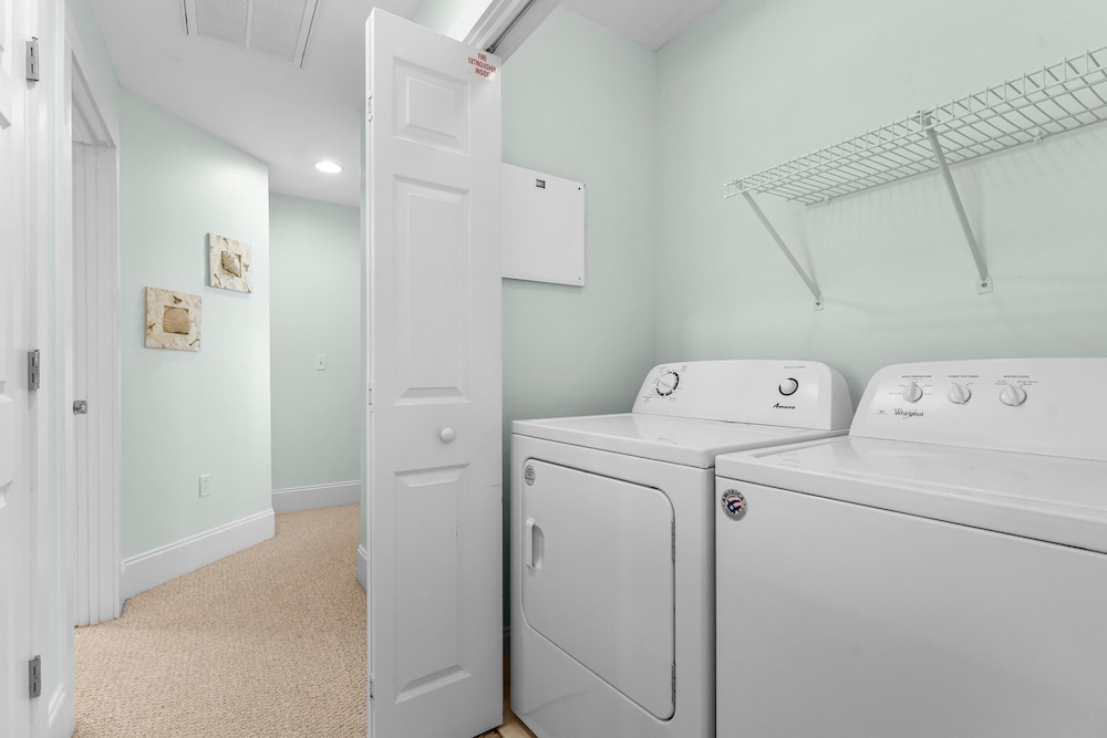 Pet Friendly Beach House - One Palm