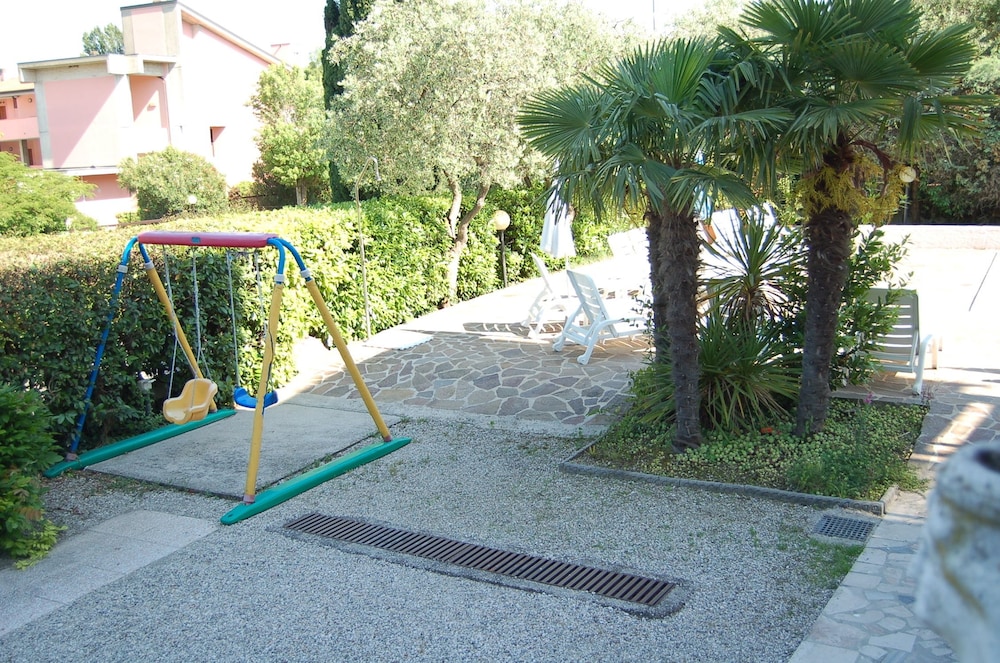 Poggio al Lago