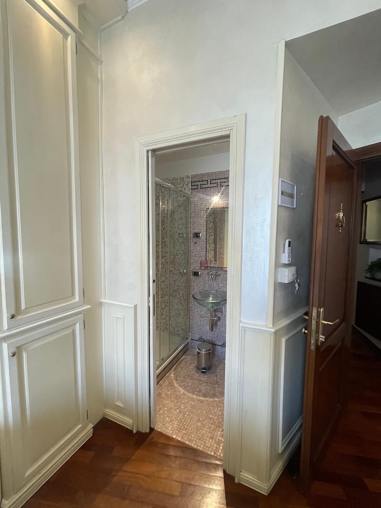 Dama Opera Elegantia Rooms