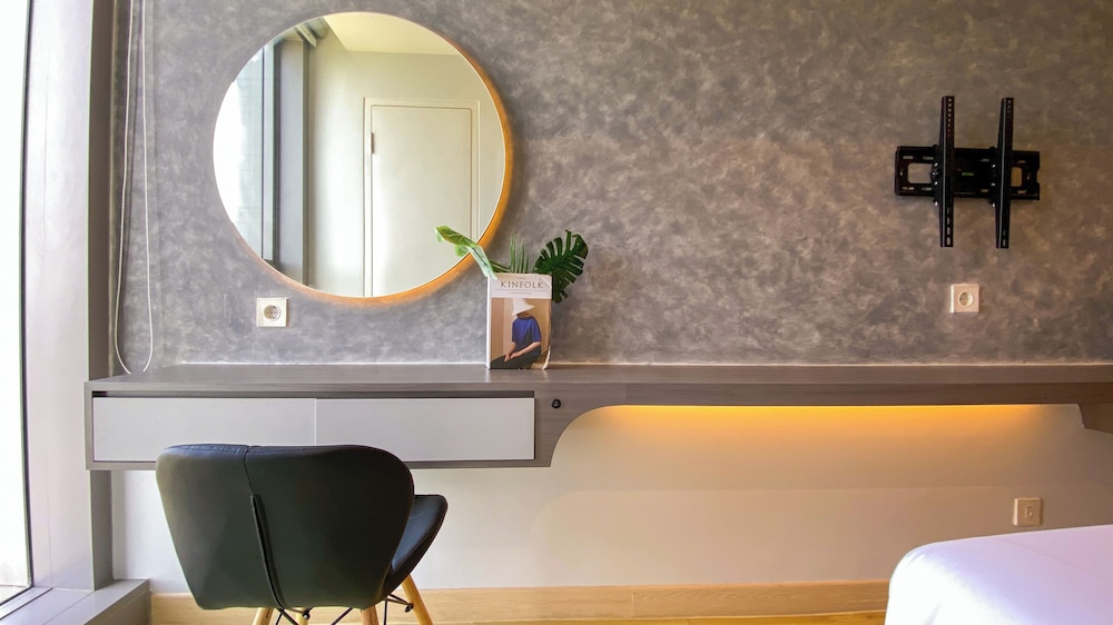 Cozy And Modern Look 1Br Apartment Branz Bsd City