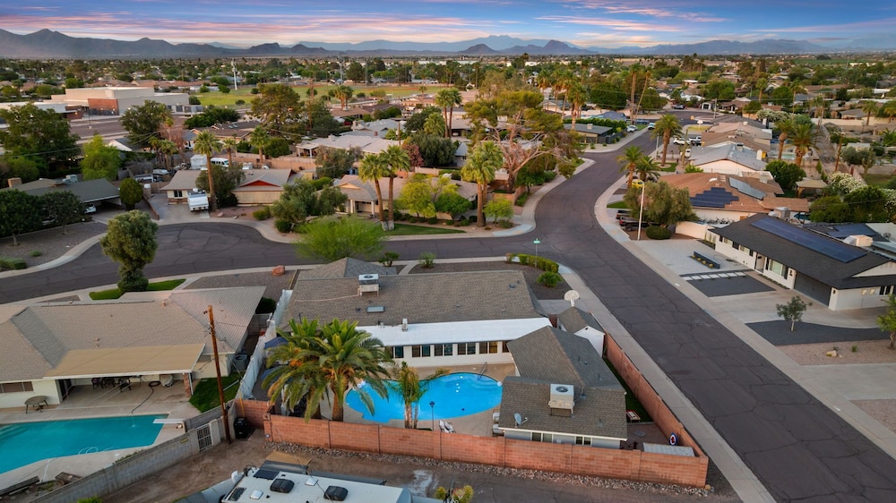 Desert Oasis Retreat Pool Spa Gameroom