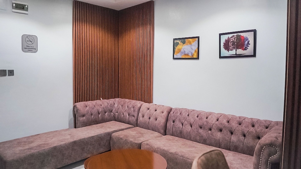 Cedarwood Apartment
