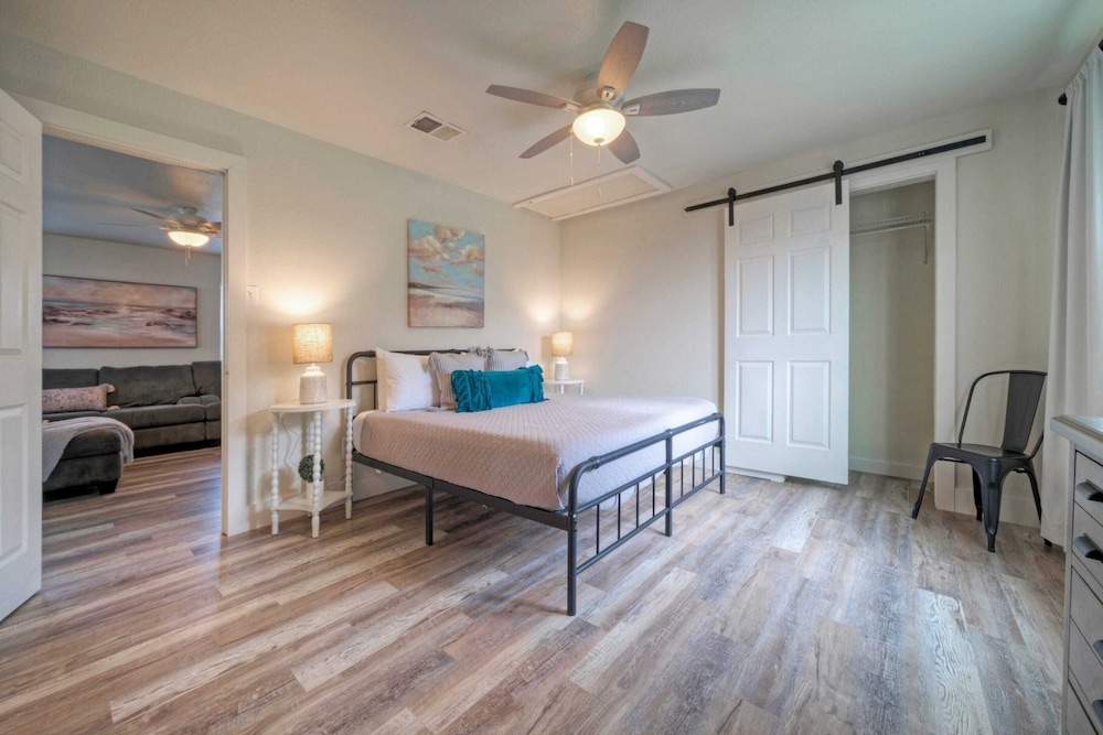 2-unit Home in Golf Cart Zone w/ Patio + Balcony Salty Sunshine: Multi-family Retreat