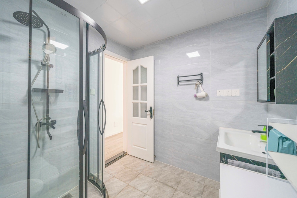 Tyms Xujiahui Prime 2BR APTGarden