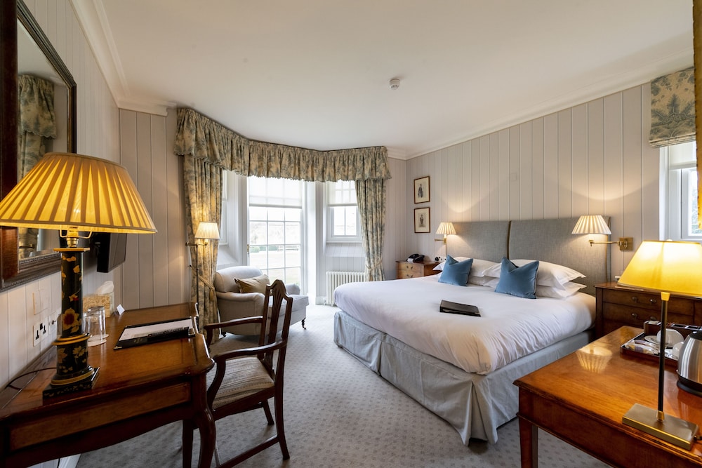 Newmarket Vacations - The Jockey Club Rooms - Property Image 1