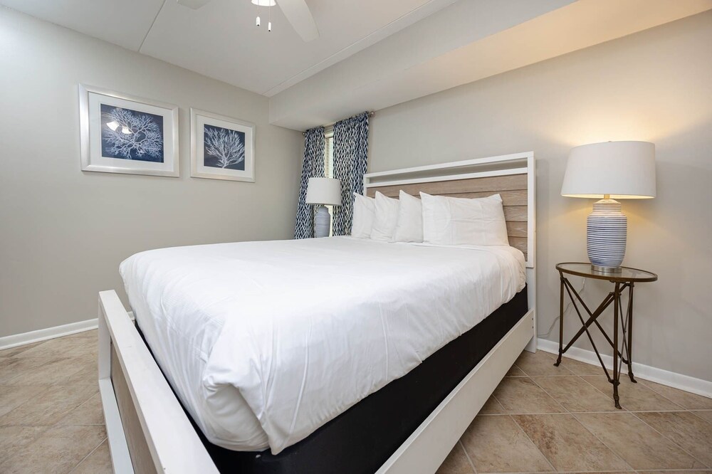 Island Winds East 610 2 Bedroom Condo