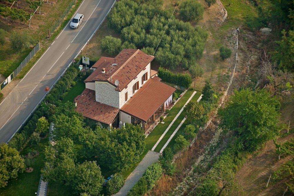 Photo 23