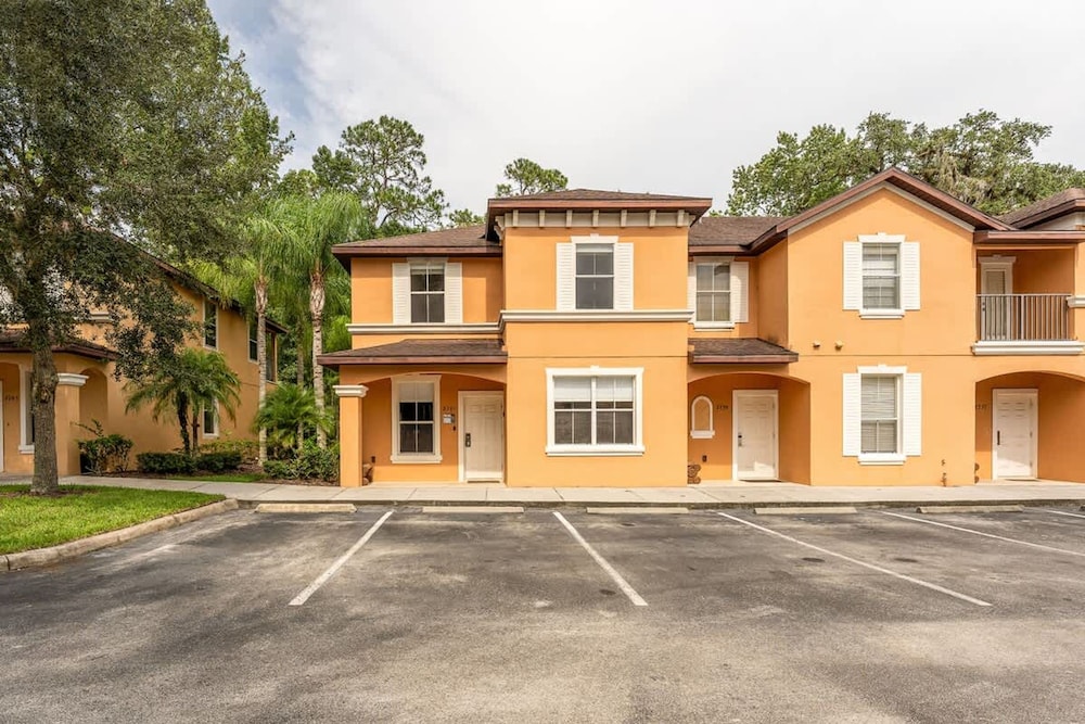 Pet Friendly 4 BR With Hot Tub Ro2761n
