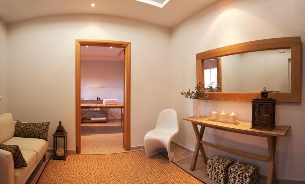 Galazio Kima Apartments - Hibiscus Junior Suite 2 view 5