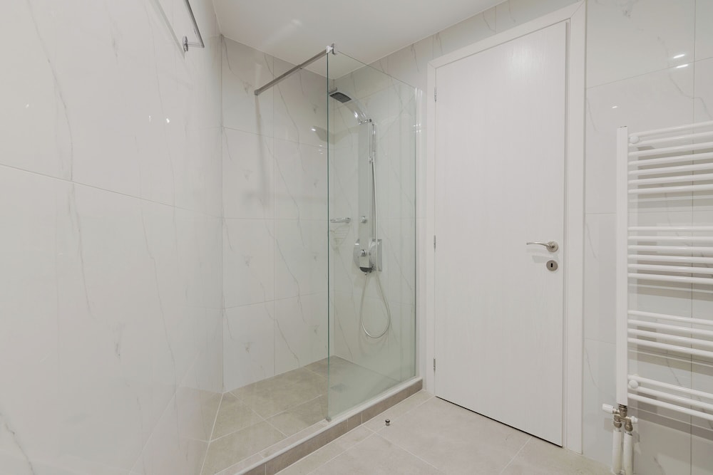 Leochares Lifestyle Apartments