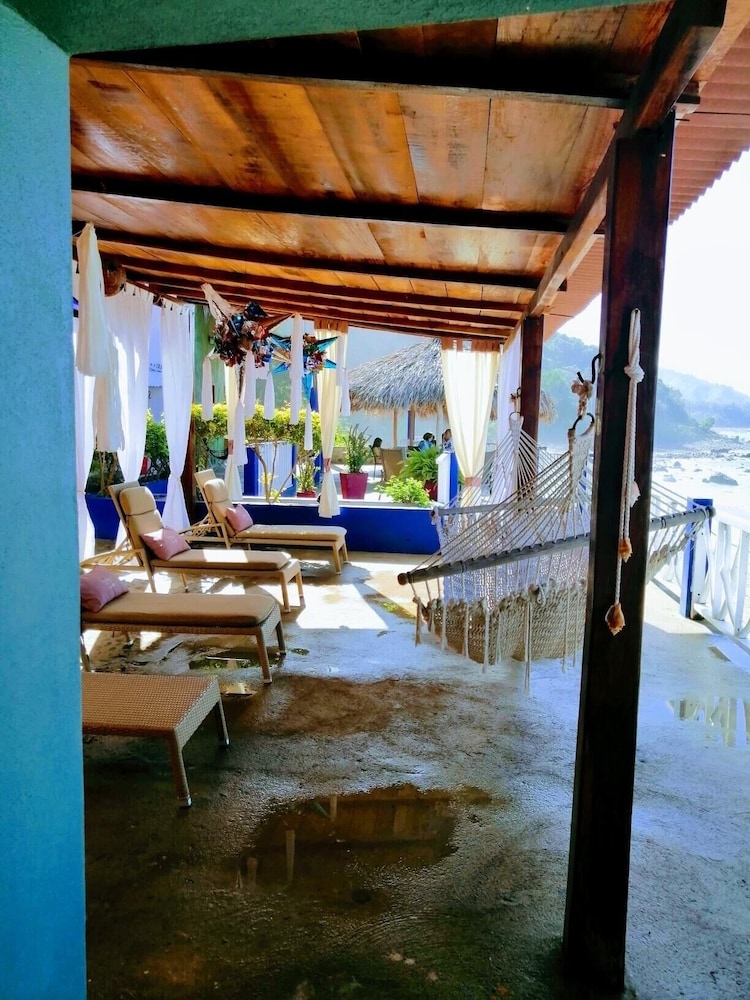 Photo 33