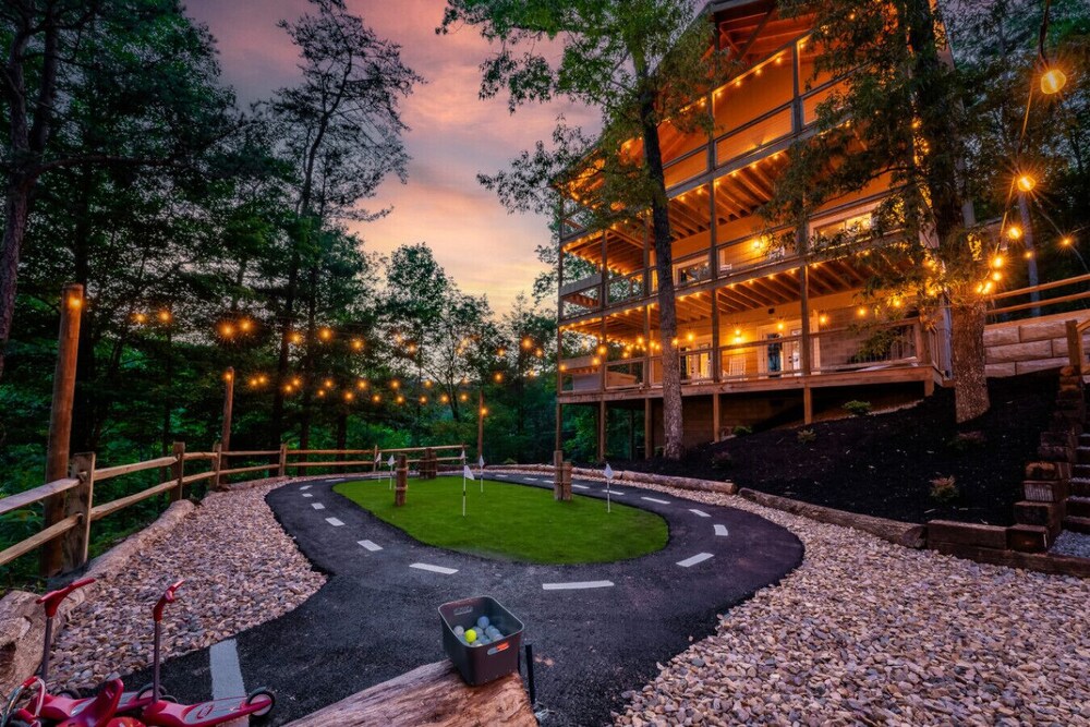 Summit Luxe Resort
