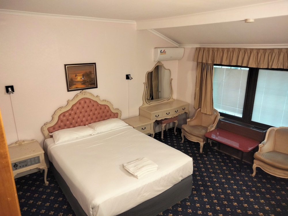 The Ascot Motel view 4