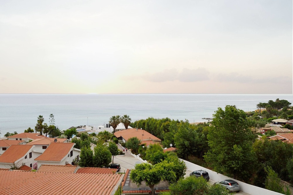 Cala Petrosa Resort